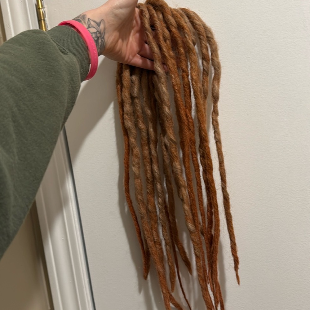 8 auburn dip melt DH dread extensions
